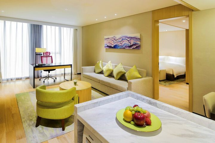 Room 8 of 48