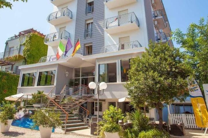 Hotel New Castle in Cesenatico