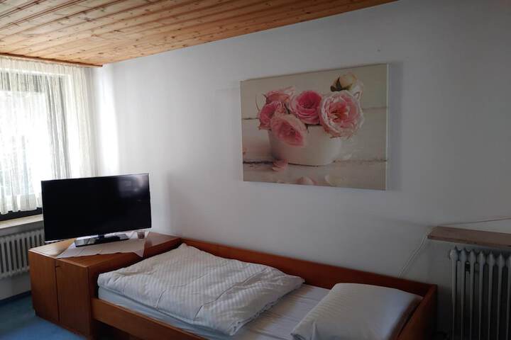 Room 16 of 47