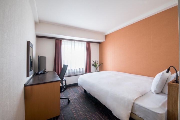 Room 16 of 62