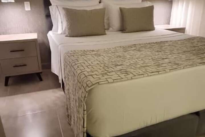 Room 3 of 17