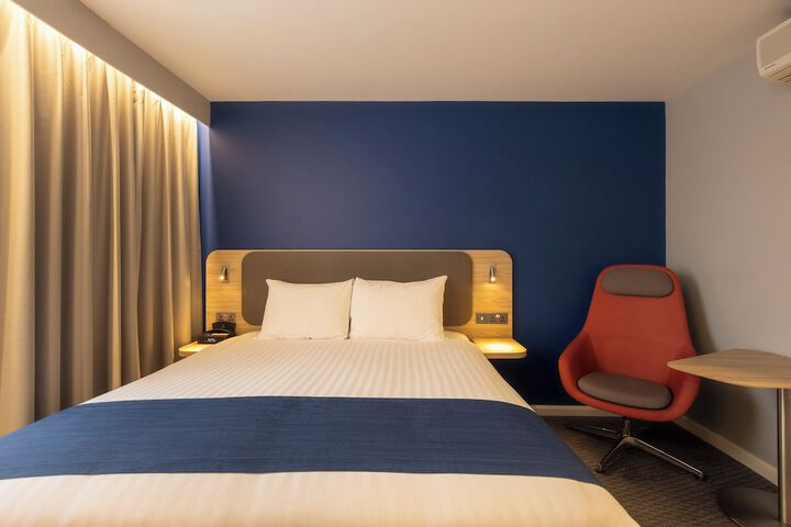 Room 12 of 52
