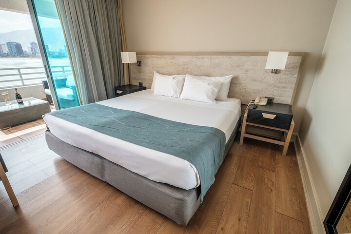 Room 10 of 75