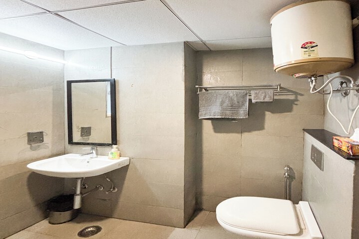 Room 20 of 29