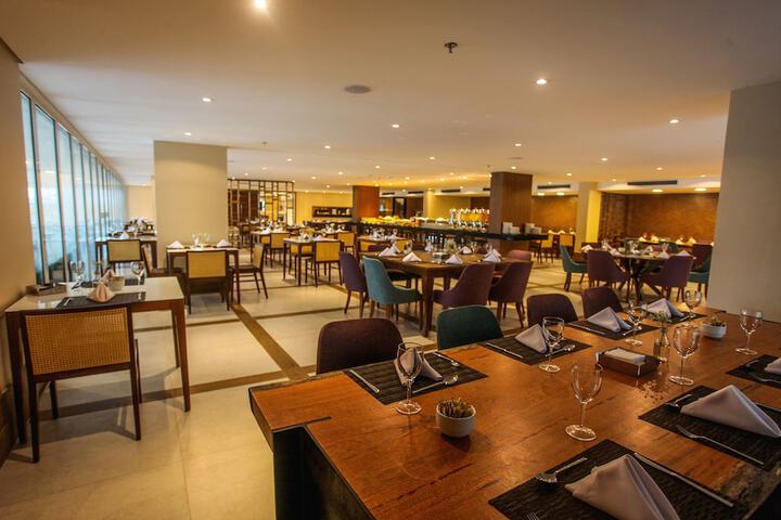 Dining 87 of 122