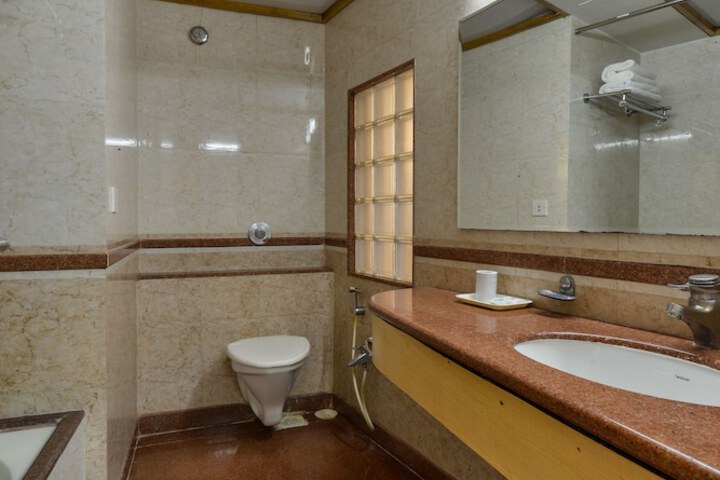 Room 12 of 19