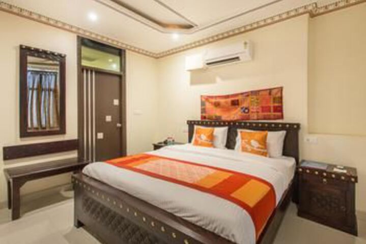 OYO 838 Hotel SuryaGarh