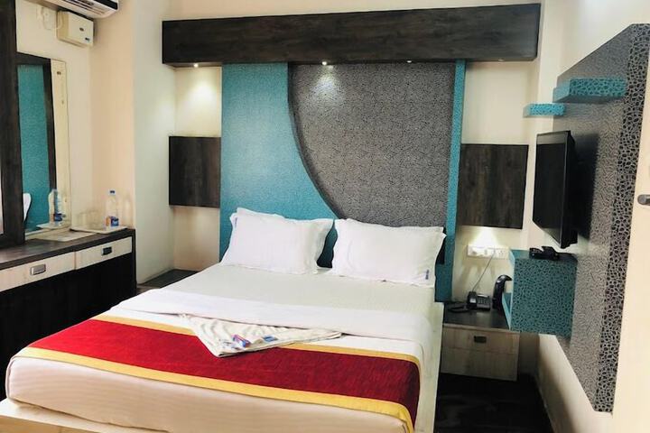 Room 14 of 20