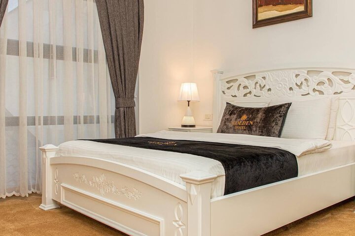 Room 14 of 21