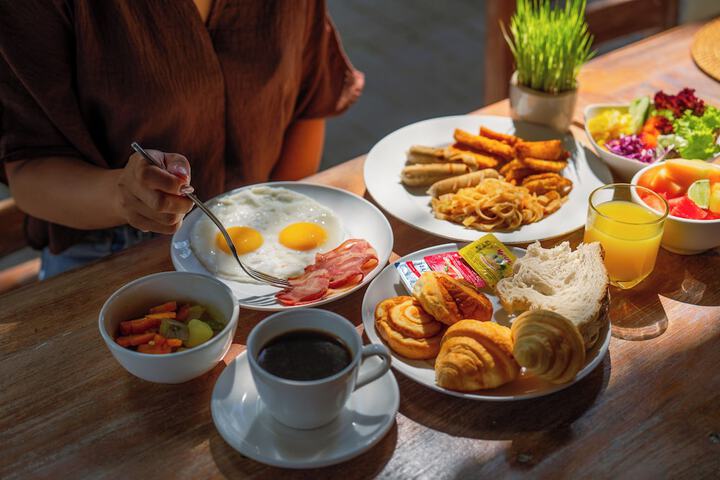 Breakfast/Coffee Service 108 of 119