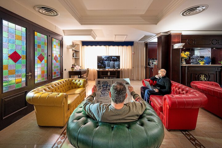Entrance & Lobby