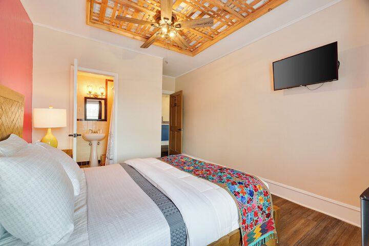 Room 20 of 53