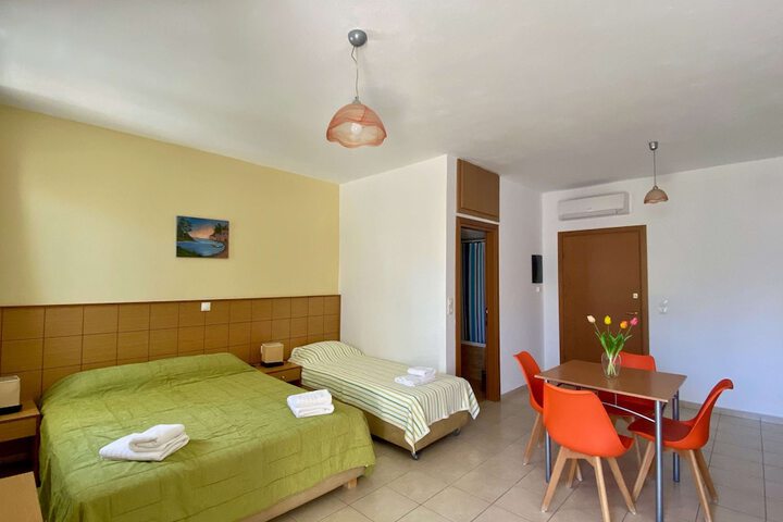 Room 12 of 60