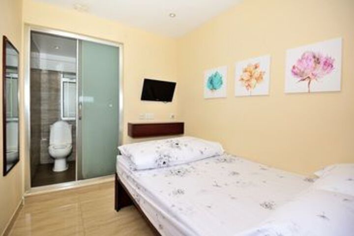 Room 71 of 93