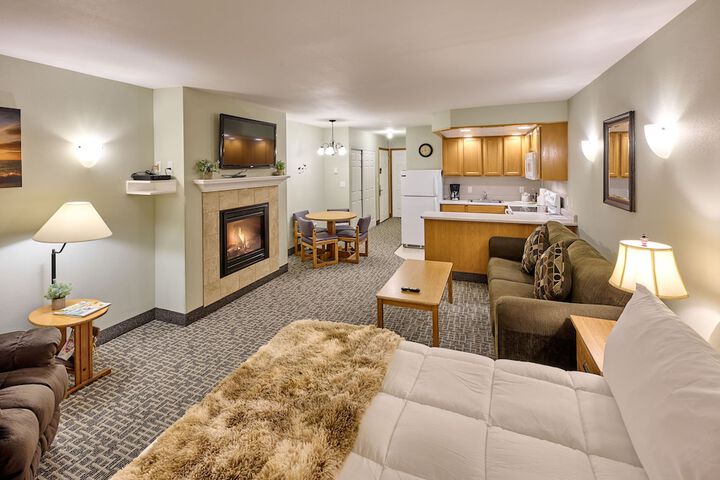 Room 45 of 198