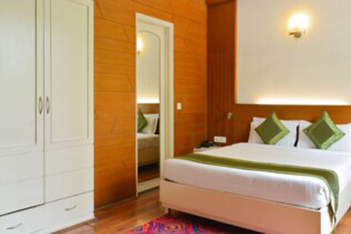 Room 6 of 27