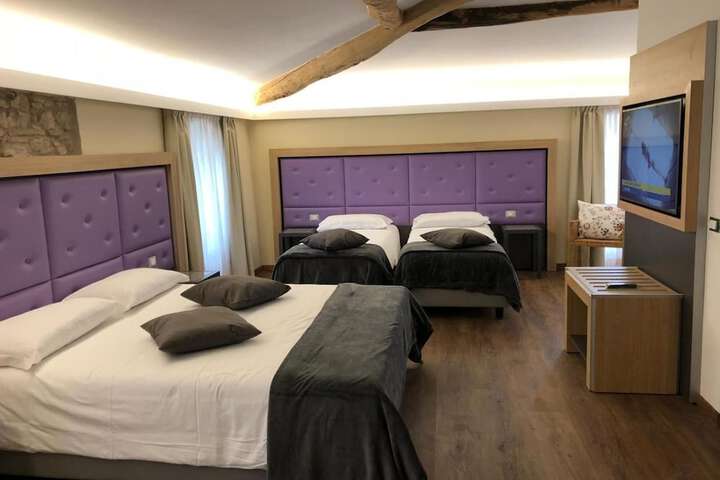 Room 10 of 39