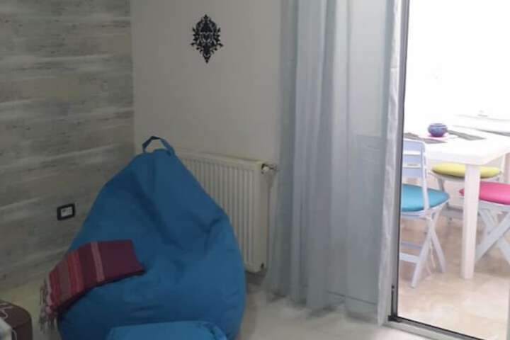 Room 6 of 13