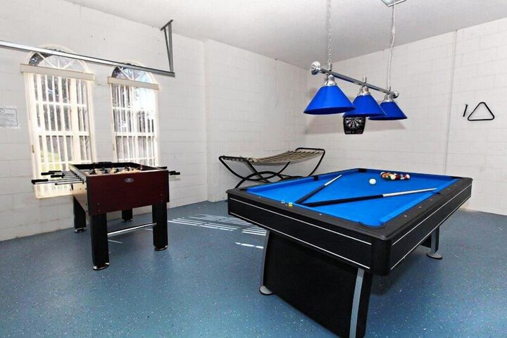 Room 14 of 20