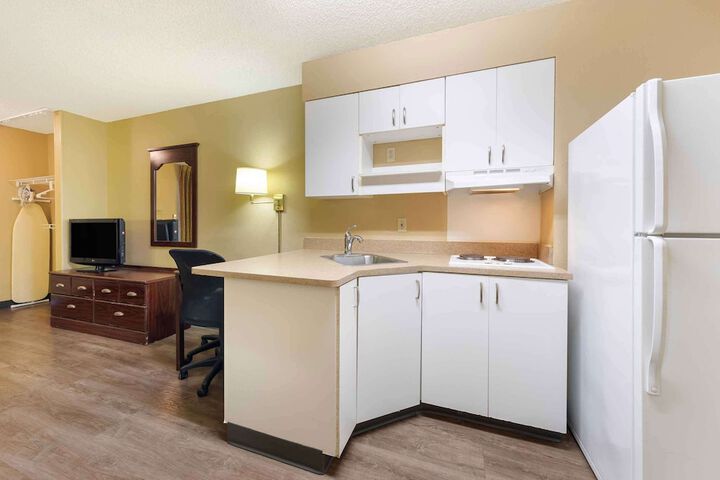 Double Accessible King Size Bed (1 of 5)