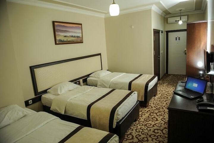Room 10 of 23