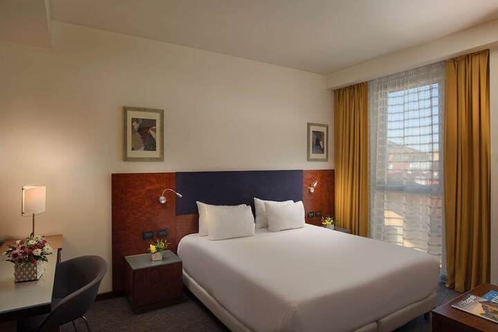 Room 6 of 52