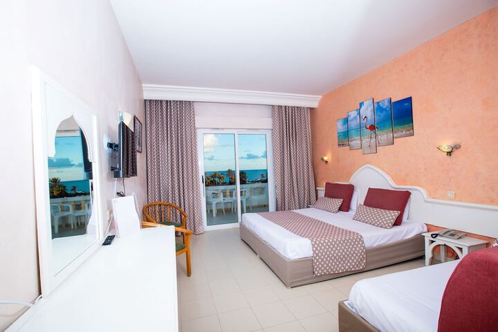 Room 16 of 60