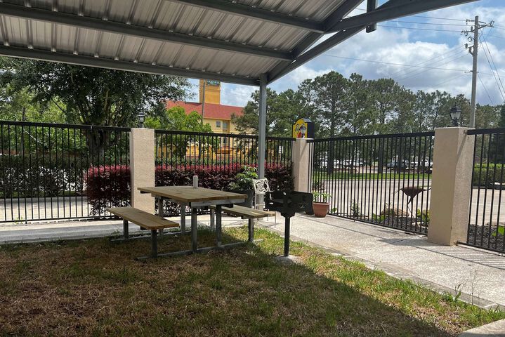 BBQ/picnic area