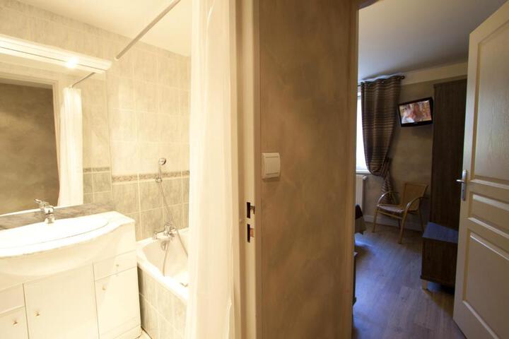 Photo 10