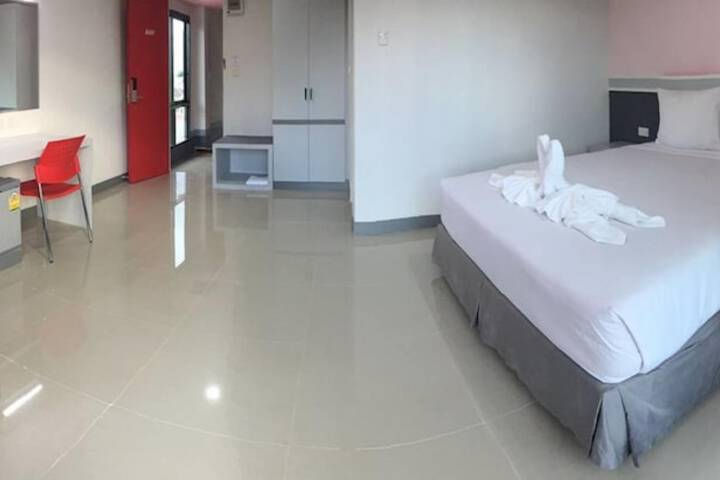Room 15 of 37