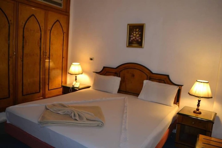 Room 7 of 30