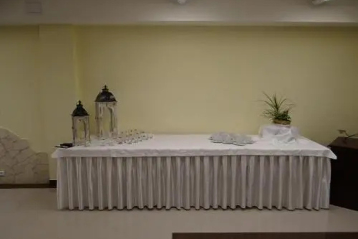 Dining 6 of 7