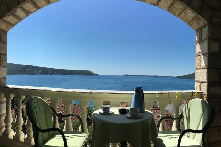 Garni Hotel Bokeška Noć