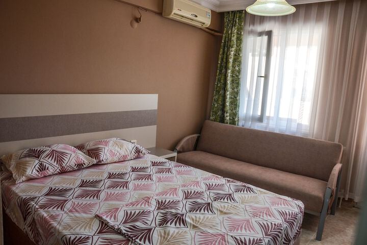 Room 10 of 49