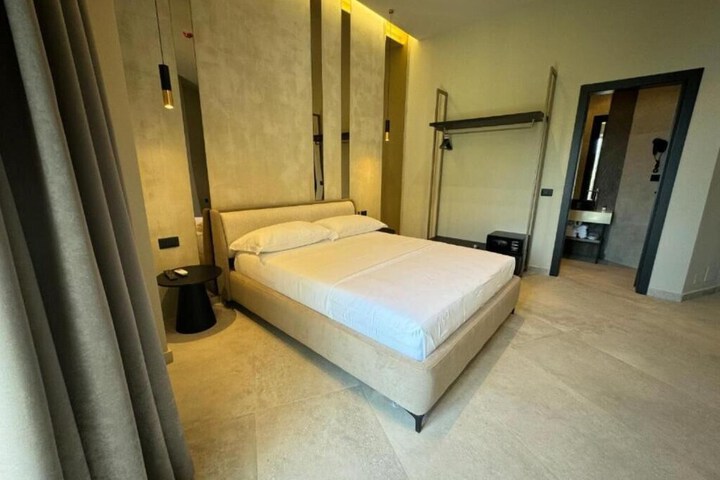 Room 11 of 62