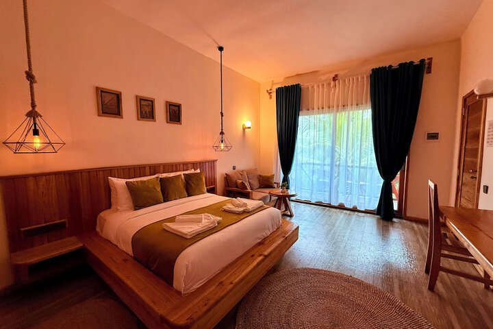 Room 3 of 70