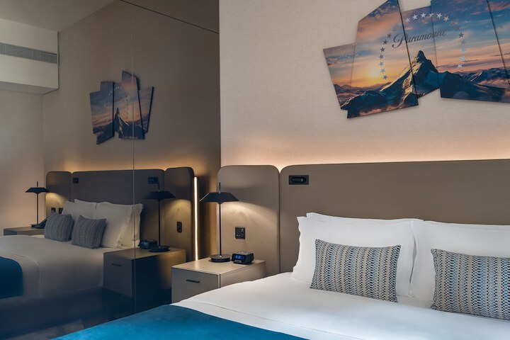 Room 4 of 45