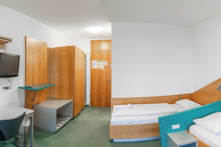 Room 43 of 84