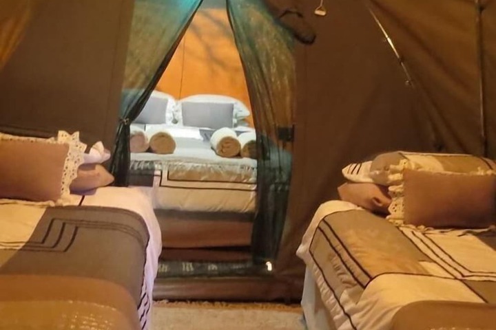 Room 4 of 33