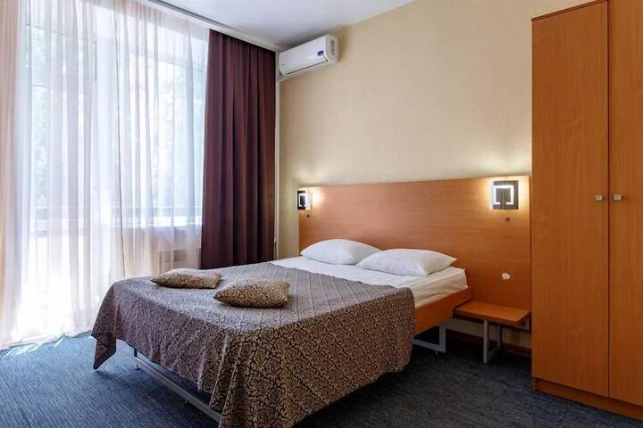 Room 4 of 48