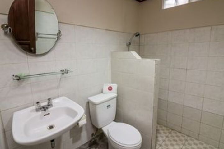 Room 4 of 61
