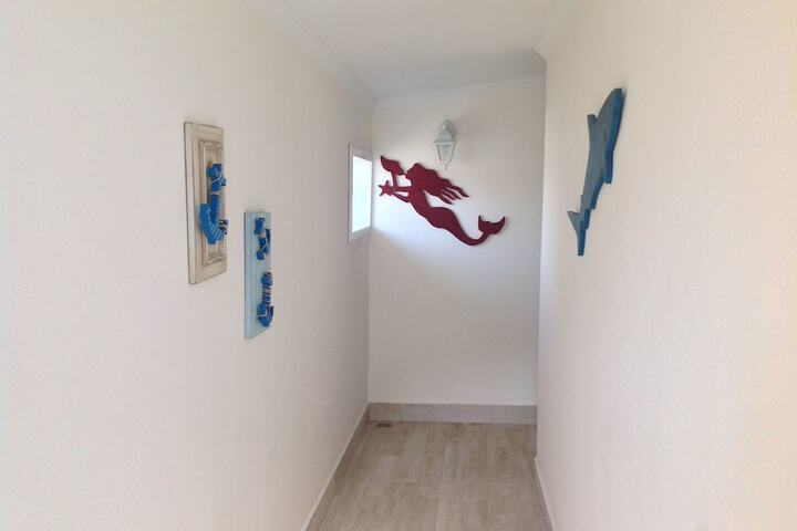 Ballroom/Hall 65 of 80