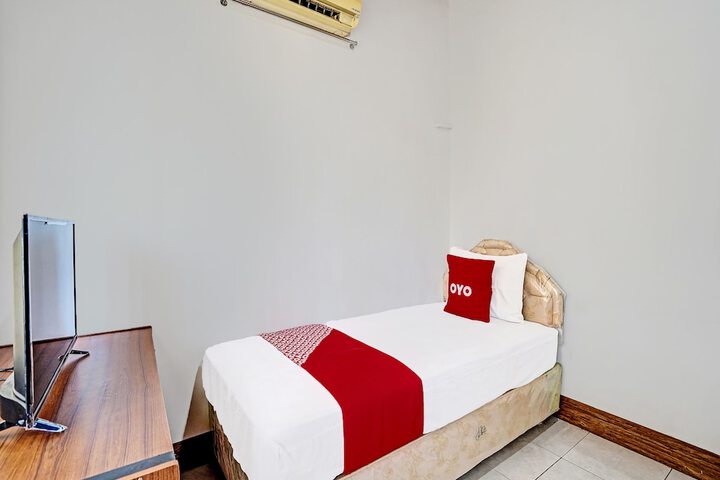 Room 17 of 35