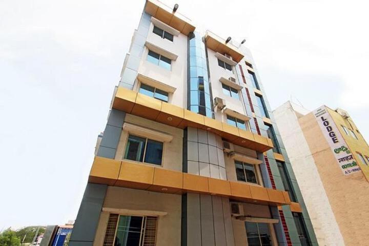 ATHIDHI RESIDENCY