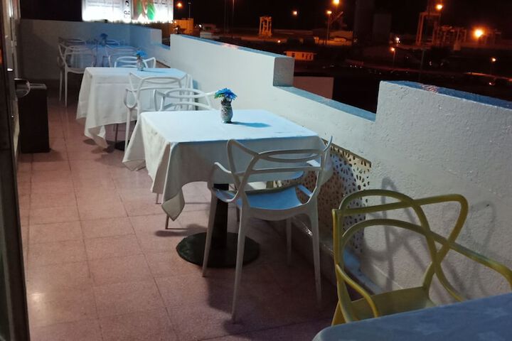 Dining 16 of 20