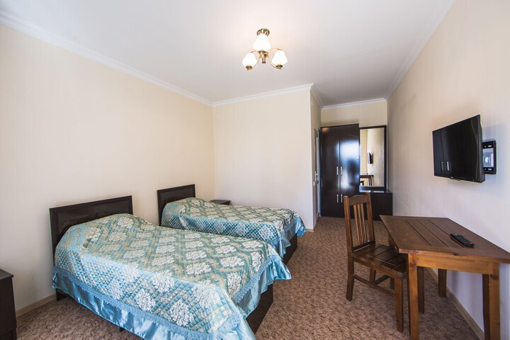Room 5 of 15