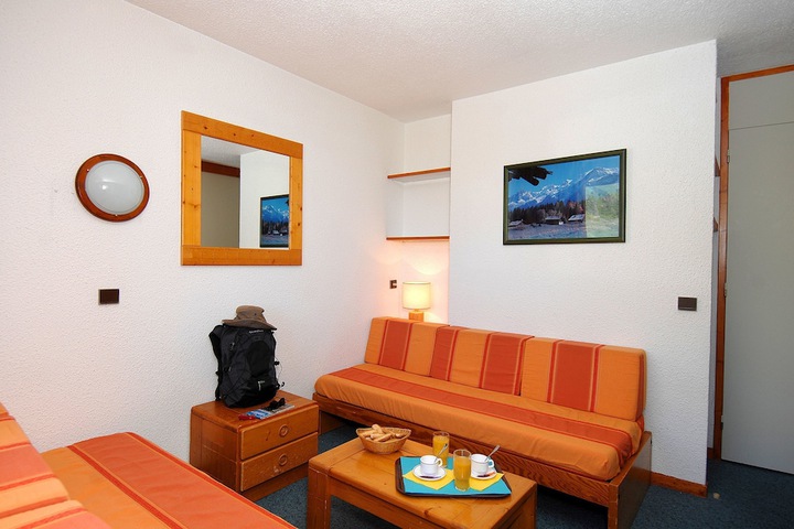 Room 8 of 34