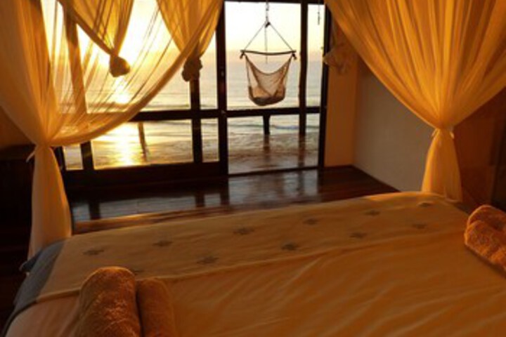 Room 32 of 40