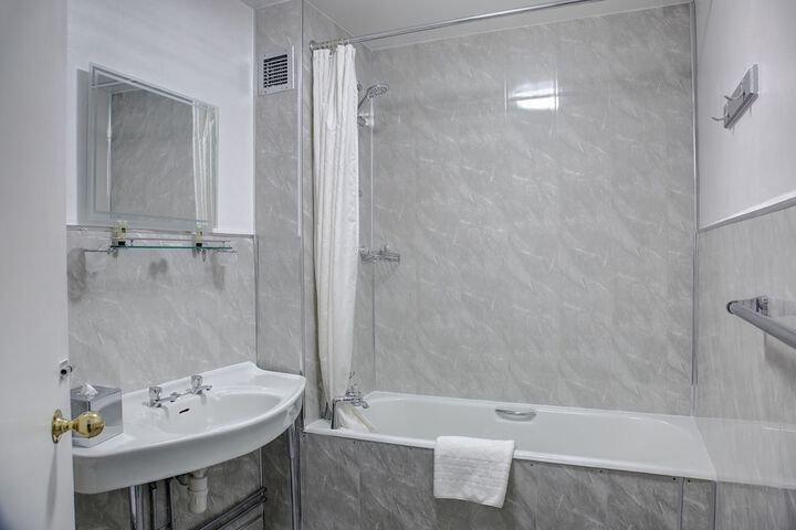 Room 45 of 70