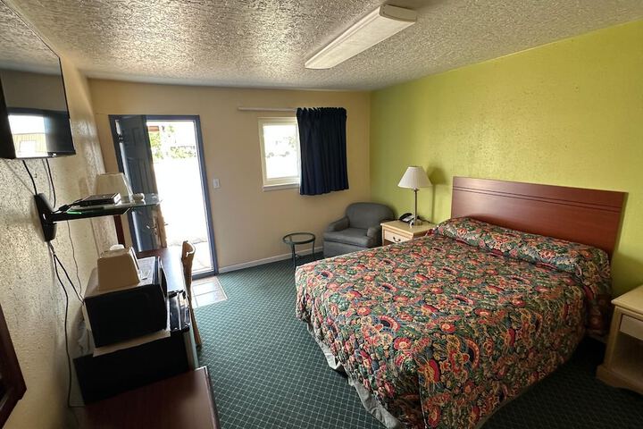 Room 5 of 27